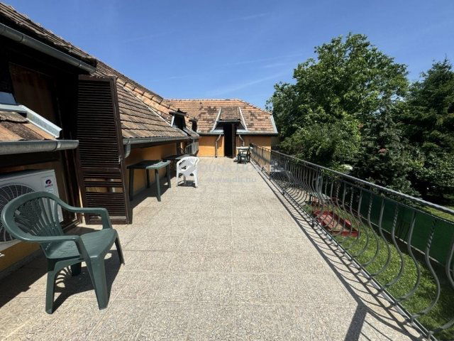 Eladó hotel, Ecseren 250 M Ft / költözzbe.hu