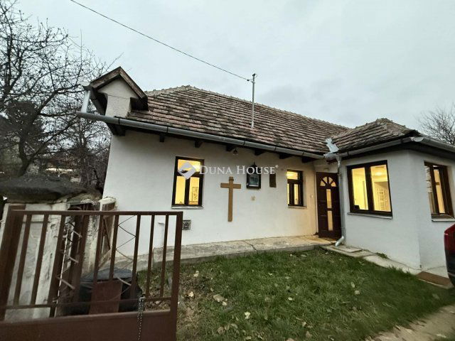Eladó családi ház, Mányon 59 M Ft, 3 szobás