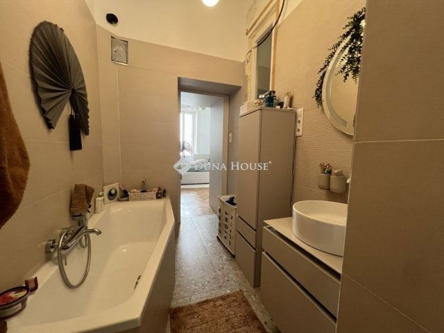 Eladó téglalakás, Budapesten, IX. kerületben 123.9 M Ft