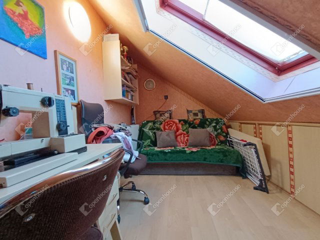 Eladó családi ház, Sopronban 125 M Ft, 7 szobás