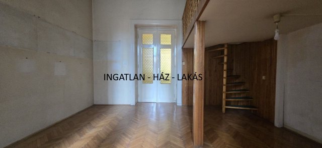 Eladó téglalakás, Budapesten, V. kerületben, Kálvin téren