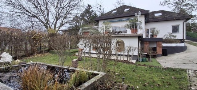 Eladó családi ház, Taksonyon 290 M Ft, 5 szobás