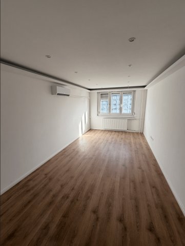 Kiadó panellakás, albérlet, XI. kerületben, Etele úton