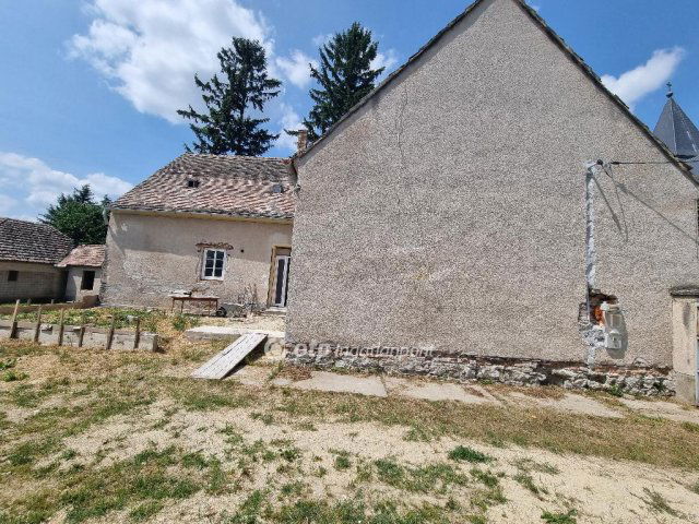 Eladó családi ház, Dabronyon 35.99 M Ft, 3+1 szobás