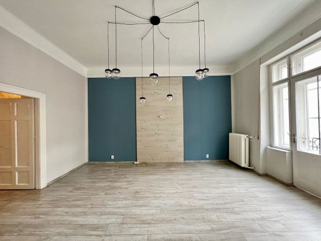 Eladó téglalakás, Budapesten, V. kerületben, Arany János utcában