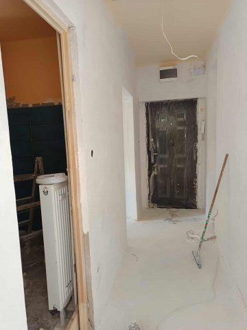 Eladó téglalakás, Komlón, Petőfi utcában 18.99 M Ft, 1 szobás