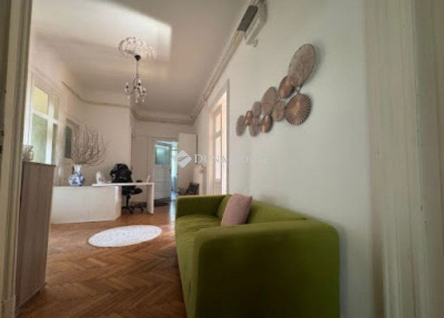 Eladó családi ház, Budapesten, XI. kerületben 1400 M Ft