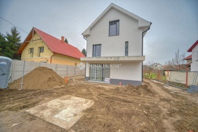 Eladó ikerház, Budapesten, XVIII. kerületben 135.5 M Ft, 5 szobás