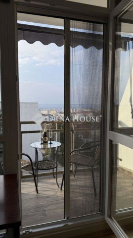 Eladó panellakás, Pécsett 75 M Ft, 2+1 szobás