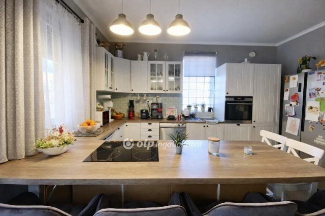 Eladó családi ház, Tökölön 115 M Ft, 3+1 szobás