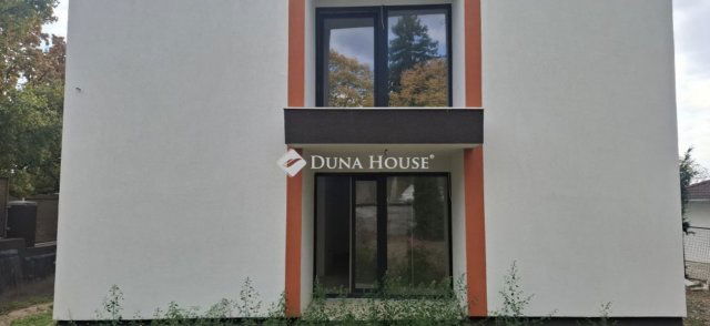 Eladó téglalakás, Pécsett 79.9 M Ft, 2+1 szobás