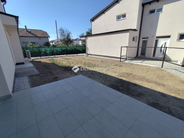 Eladó családi ház, Budapesten, XVIII. kerületben 159.99 M Ft