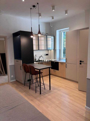 Kiadó téglalakás, albérlet, Budapesten, I. kerületben, 1 szobás