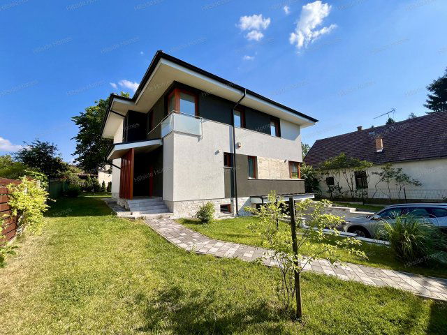 Eladó családi ház, Budapesten, II. kerületben 380 M Ft, 6 szobás