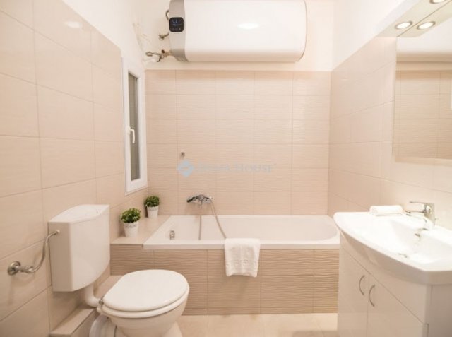 Eladó téglalakás, Budapesten, I. kerületben 139.7 M Ft, 4 szobás