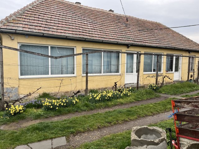 Eladó családi ház, Taktaszadán 6.5 M Ft, 2 szobás
