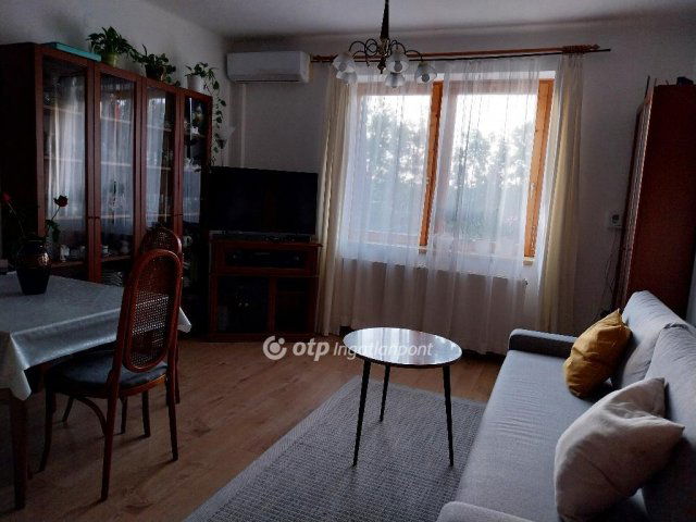 Eladó családi ház, Siófokon 399 M Ft, 9+4 szobás