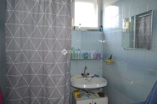 Eladó ikerház, Debrecenben 72 M Ft, 5 szobás