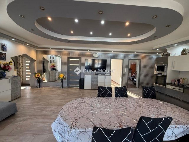 Eladó családi ház, Őrbottyánban 105 M Ft, 4 szobás