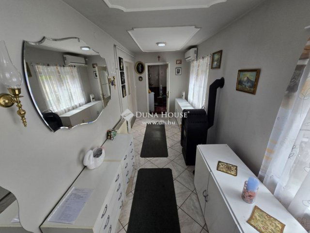 Eladó családi ház, Kecskeméten 59.9 M Ft, 4 szobás