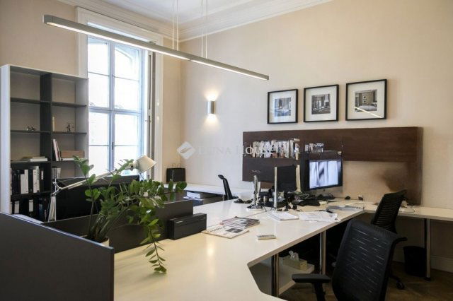 Kiadó téglalakás, albérlet, Budapesten, V. kerületben, 4 szobás