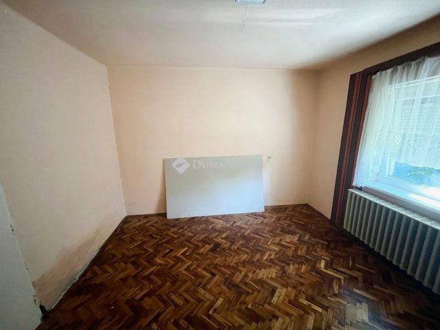 Eladó családi ház, Kápolnásnyéken 41 M Ft, 3 szobás