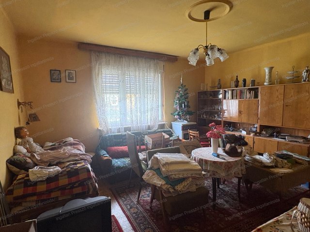Eladó családi ház, Hosztóton 9.9 M Ft, 2 szobás