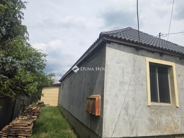 Eladó családi ház, Isaszegen 45 M Ft, 3 szobás