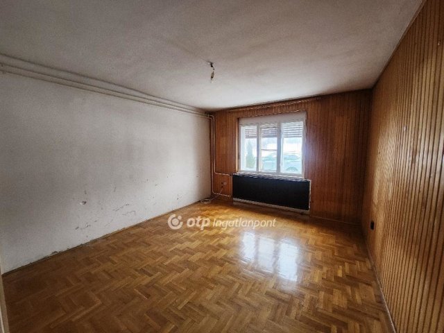 Eladó családi ház, Vecsésen 79.4 M Ft, 2 szobás