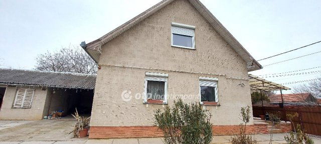 Eladó családi ház, Kunszentmártonban 41.5 M Ft, 5 szobás