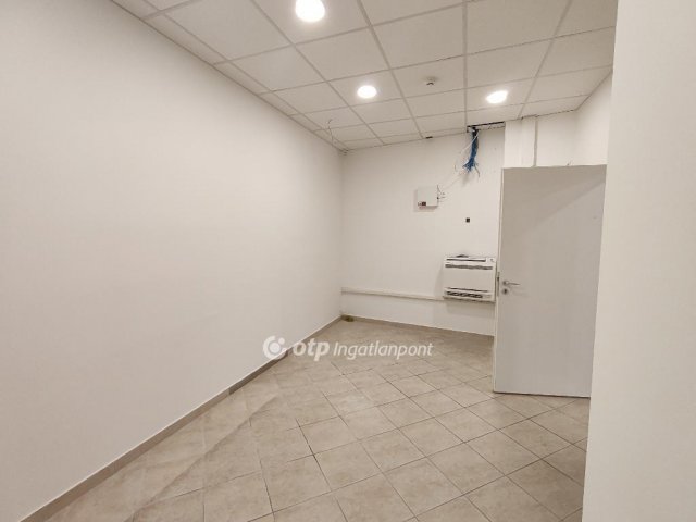 Kiadó üzlethelyiség, Szolnokon 480 E Ft / hó