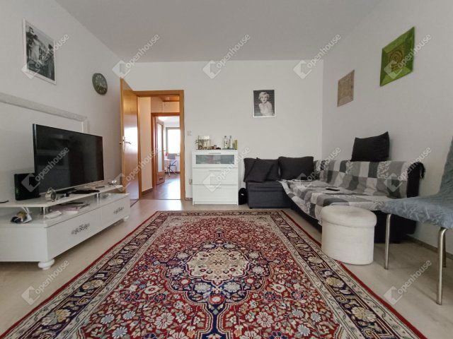 Eladó téglalakás, Sopronban 109.9 M Ft, 4 szobás