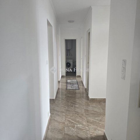Eladó családi ház, Siófokon 165 M Ft, 5 szobás