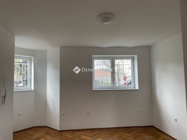 Eladó téglalakás, Budapesten, XVIII. kerületben 32 M Ft