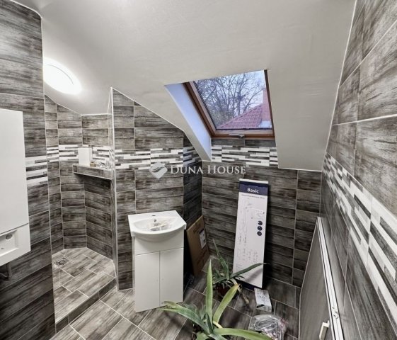 Eladó családi ház, Hódmezővásárhelyen 93.5 M Ft, 5 szobás