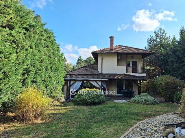 Eladó családi ház, Érden 235 M Ft, 5+2 szobás