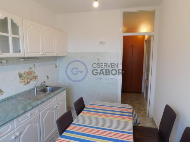 Eladó panellakás, Debrecenben 58.9 M Ft, 3 szobás