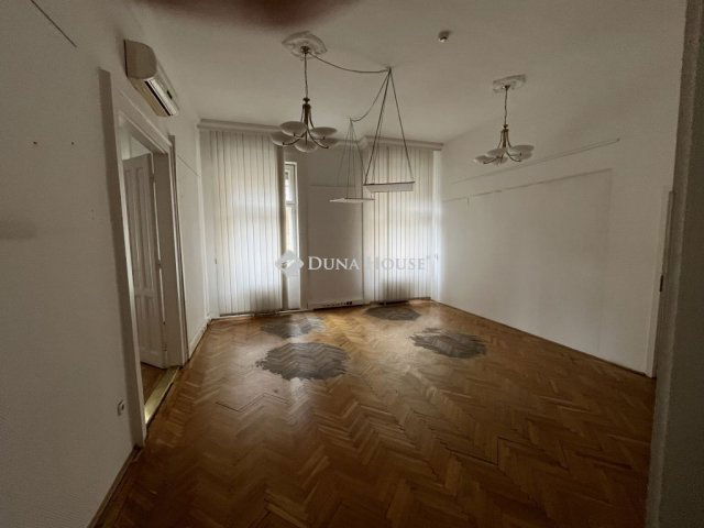 Kiadó téglalakás, albérlet, Debrecenben 399 E Ft / hó, 3 szobás