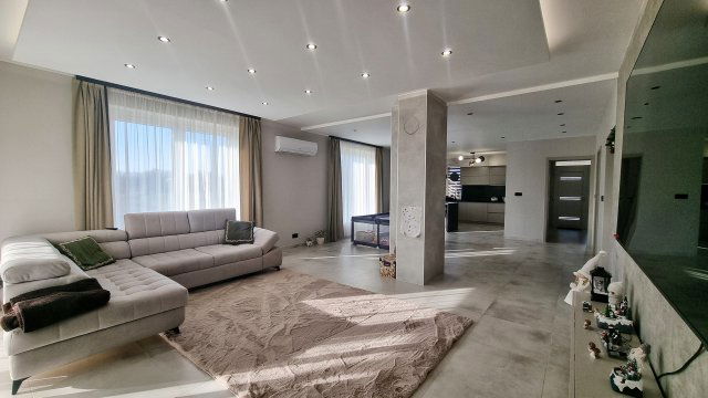 Eladó családi ház, Nyírpazonyon 159.9 M Ft, 4 szobás