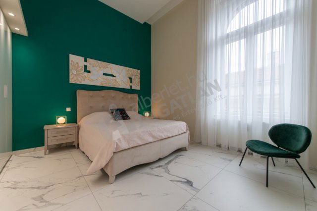 Kiadó téglalakás, albérlet, V. kerületben, Papnövelde utcában