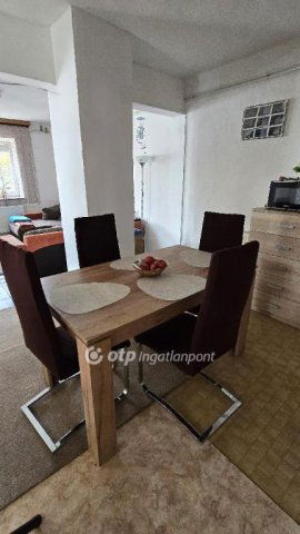 Eladó családi ház, Mosonszolnokon 35 M Ft, 3 szobás