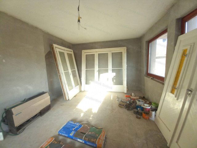 Eladó családi ház, Abonyban 56 M Ft, 5 szobás