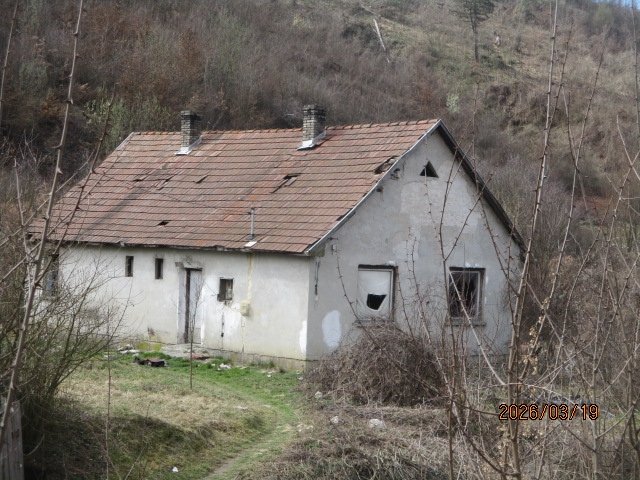 Eladó családi ház, Arlón, Hunyadi János úton 0.5 M Ft