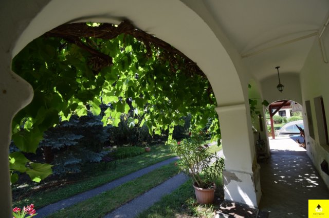 Eladó családi ház, Csepregen 79.9 M Ft, 5 szobás