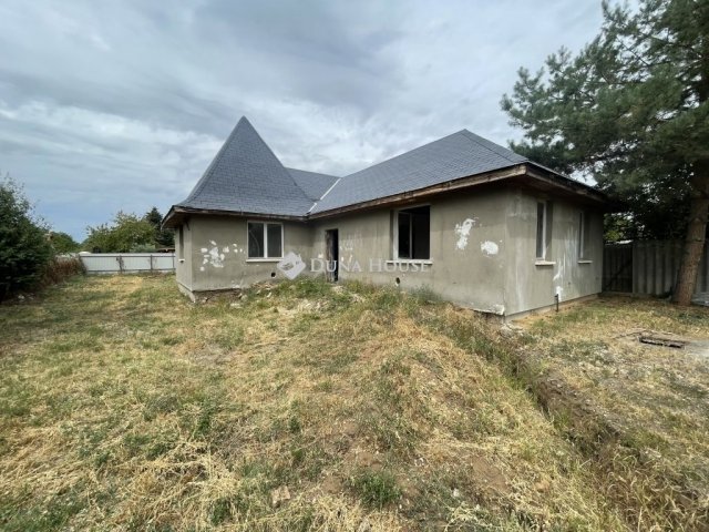 Eladó családi ház, Budapesten, XVIII. kerületben 99.9 M Ft