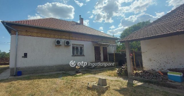 Eladó családi ház, Csépán 21.999 M Ft, 3 szobás