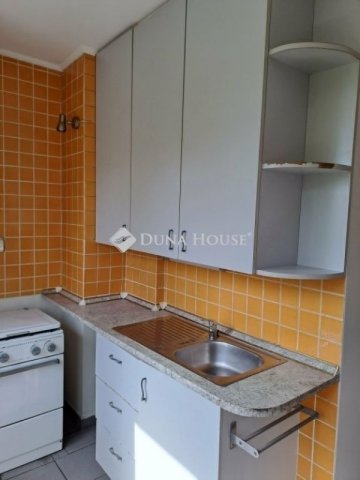 Eladó panellakás, Szegeden 45 M Ft, 1+1 szobás