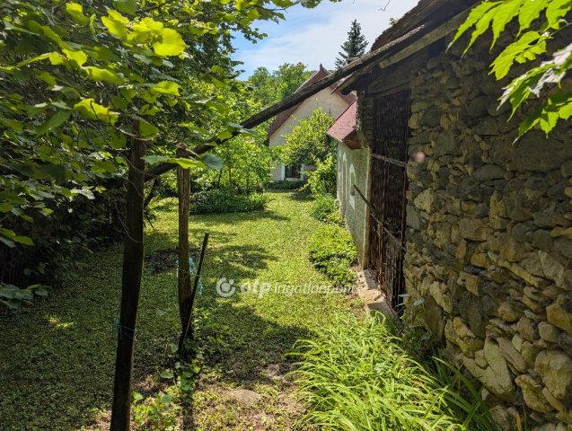 Eladó családi ház, Balatonhenyén 59 M Ft, 3 szobás