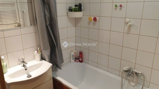 Eladó téglalakás, Budapesten, VIII. kerületben 86.9 M Ft