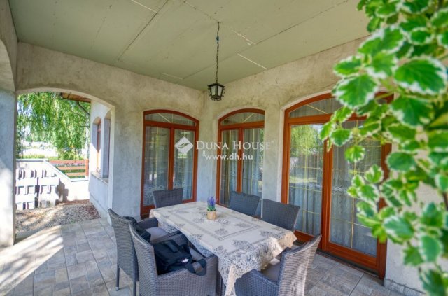 Eladó családi ház, Monoron 120 M Ft, 5 szobás